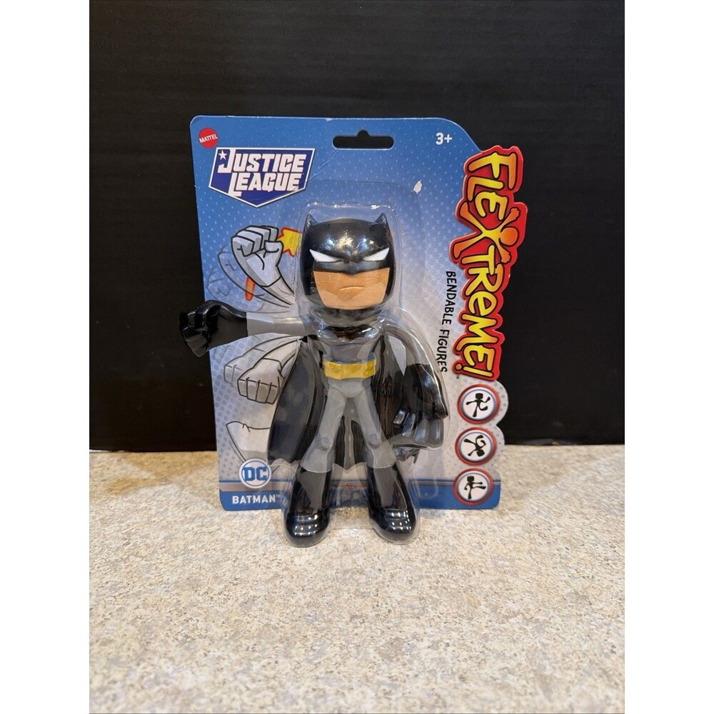 JUSTICE LEAGUE FLEXTREME BENDABLE/POSABLE BATMAN 7" FIGURE